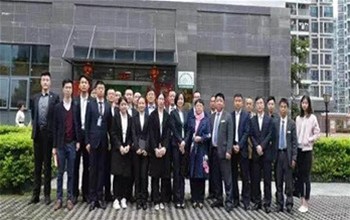 參觀(guān)深圳市三星級(jí)綠色物業(yè)管理項(xiàng)目（住宅物業(yè)）——崇文花園